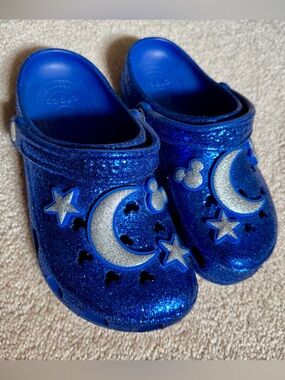 Disney x Crocs Blue Glitter Celestial Clogs - Women’s 8 / Men’s 6